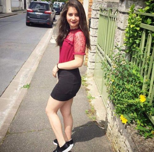 Ateşli öpüşmeyi seven escort Neşe