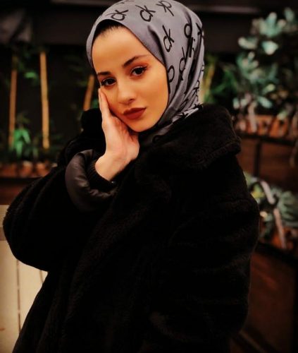Çılgın ön sevişme yapan hanım Elmas
