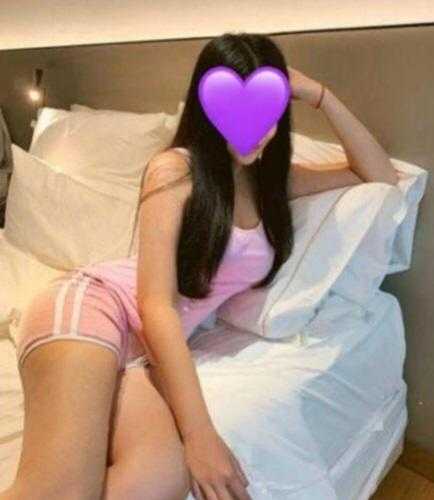 Cıvıl-cıvıl ön sevişme yapan escort Hazan
