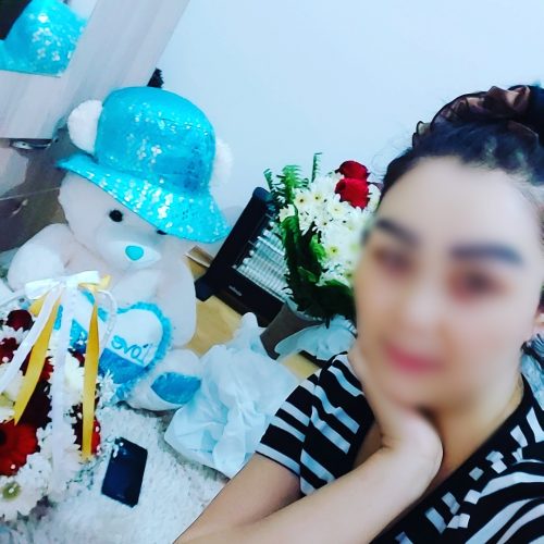 Etkileyici eve gelen kadın Dilberay