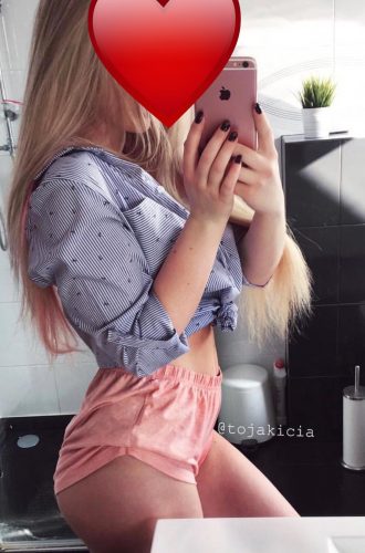 Kusursuz esmer hanım Burçak